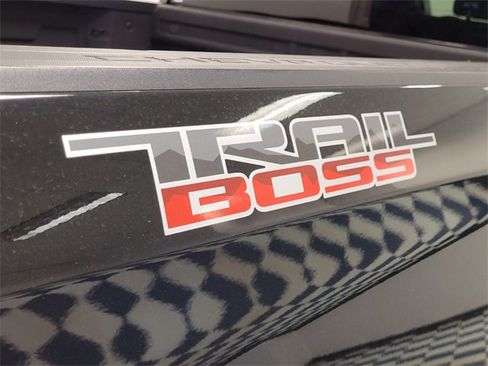 Used 2020 Chevrolet Silverado 1500 Custom Trail Boss w/ Custom Convenience Package image 12