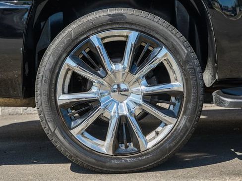 Used 2013 Chevrolet Suburban LTZ AWD/4WD image 23