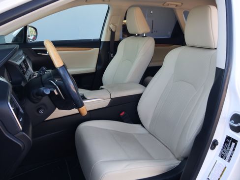 Used 2021 Lexus RX 350L FWD w/ Premium Package image 34