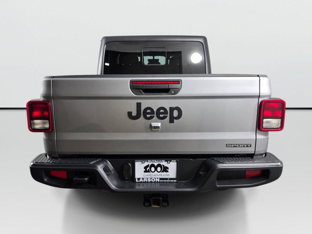 Used 2021 Jeep Gladiator Sport AWD/4WD image 4