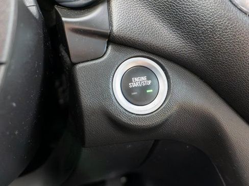 Used 2019 Chevrolet Equinox LT w/ Sun & Navigation Package AWD/4WD image 24
