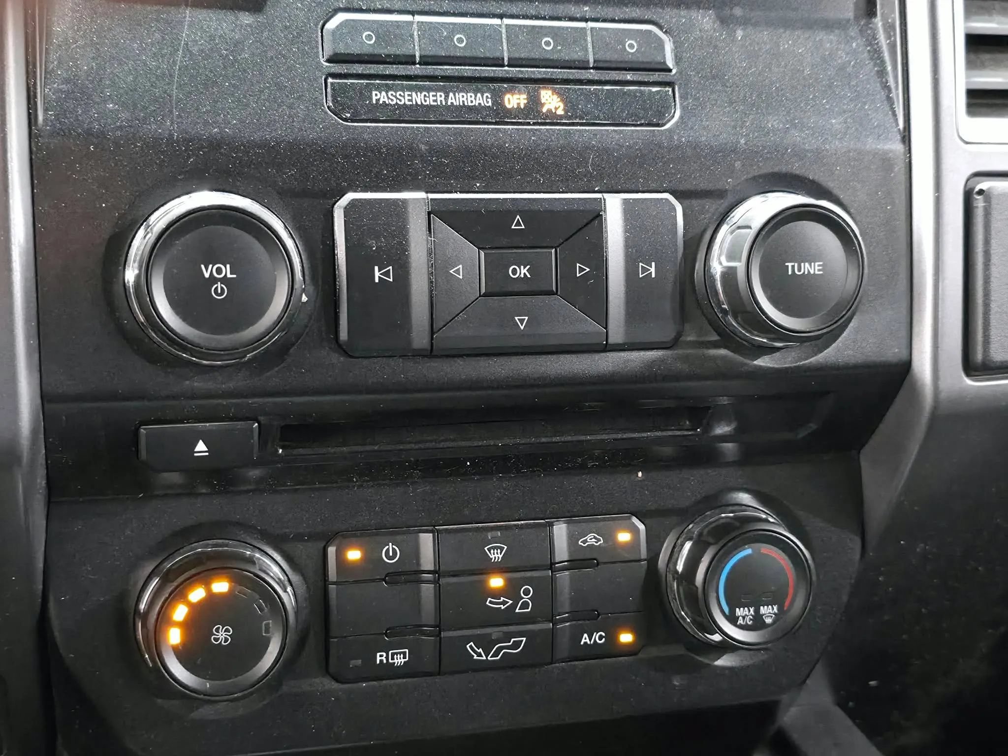Used 2015 Ford F150 XLT w/ Equipment Group 301A Mid RWD image 24