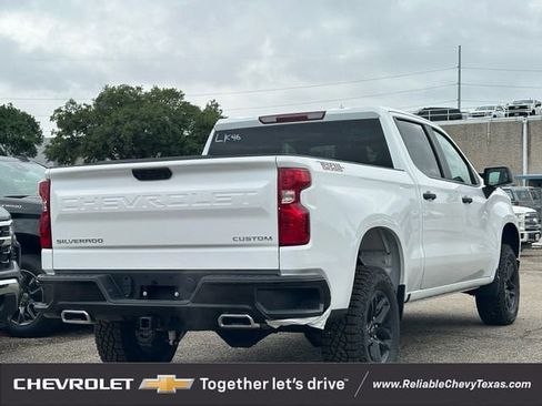 New 2026 Chevrolet Silverado 1500 Custom Trail Boss w/ LPO, Dark Essentials Package AWD/4WD image 4