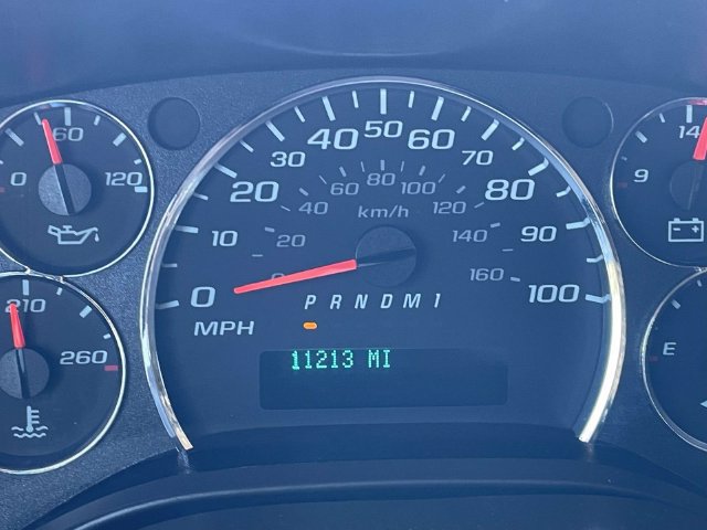 Used 2025 Chevrolet Express 2500 w/ Driver Convenience Package RWD image 27