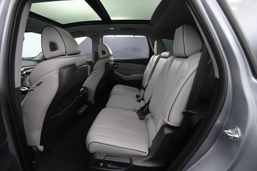 Used 2022 Acura MDX w/ Advance Package AWD/4WD image 42