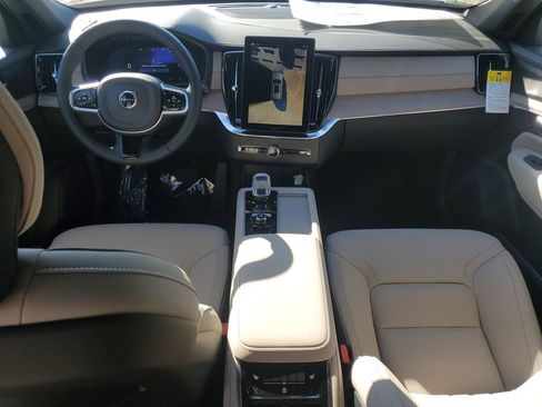 New 2026 Volvo XC90 B6 Plus w/ Protection Package Premier image 6