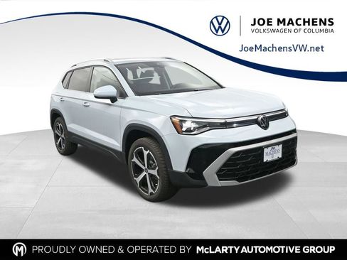 New 2026 Volkswagen Taos SEL image 1