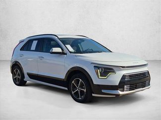 Used 2023 Kia Niro FWD video 3