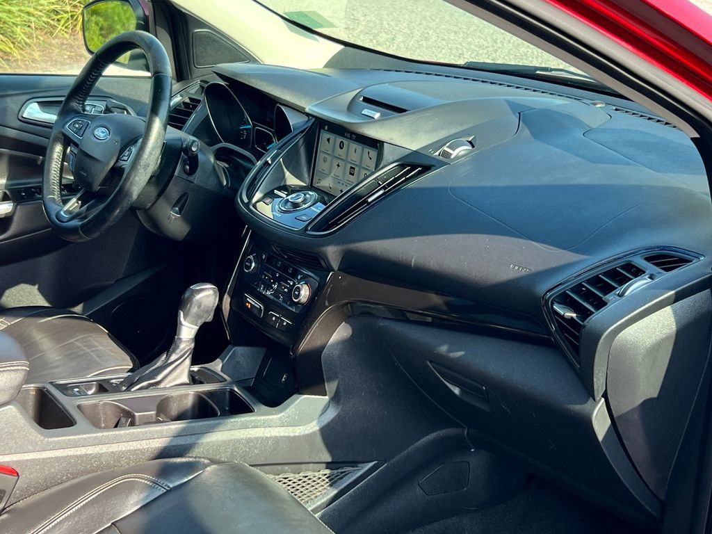 Used 2017 Ford Escape Titanium FWD image 22