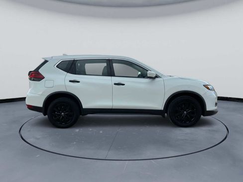 Used 2018 Nissan Rogue S AWD/4WD image 4