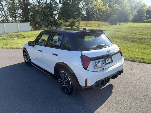 Used 2025 MINI Cooper S FWD image 9