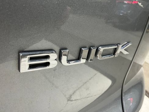 Used 2025 Buick Enclave Preferred AWD/4WD image 10