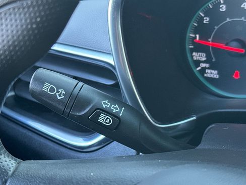 Used 2024 Chevrolet Equinox LS image 37