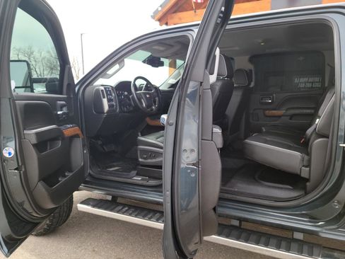 Used 2017 Chevrolet Silverado 2500 High Country w/ Duramax Plus Package image 7