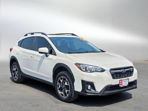 Used 2020 Subaru Crosstrek 2.0i Premium w/ Moonroof Package 2 AWD/4WD image 7