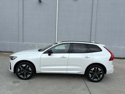 Used 2026 Volvo XC60 B5 Plus w/ Protection Package Premier image 2