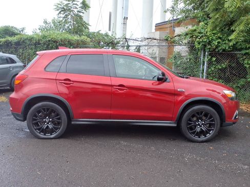 Used 2019 Mitsubishi Outlander Sport LE FWD image 2