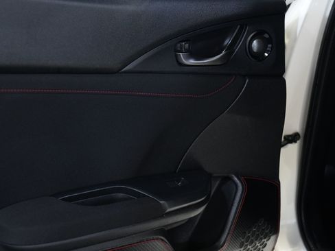 Used 2018 Honda Civic Type R image 25