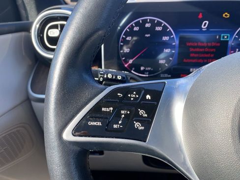 Used 2024 Mercedes-Benz GLC 300 4MATIC image 27