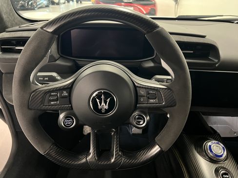Used 2022 Maserati MC20 Coupe RWD image 18