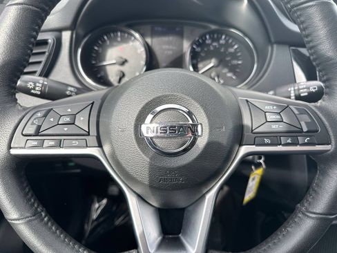 Used 2019 Nissan Rogue S w/ Special Edition Package FWD image 37