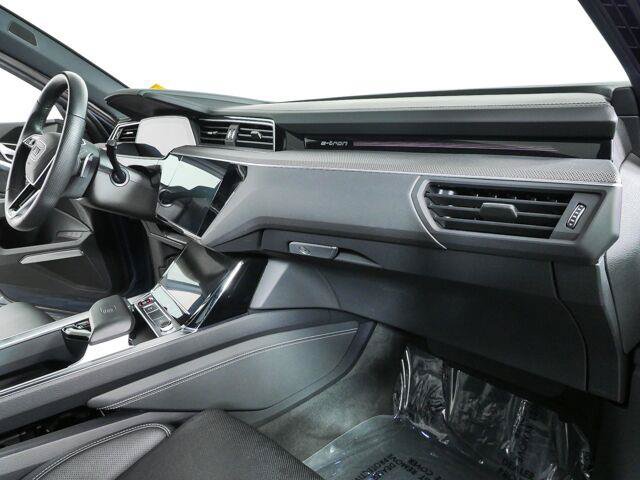 Used 2023 Audi e-tron S Prestige w/ Prestige Package AWD/4WD image 28
