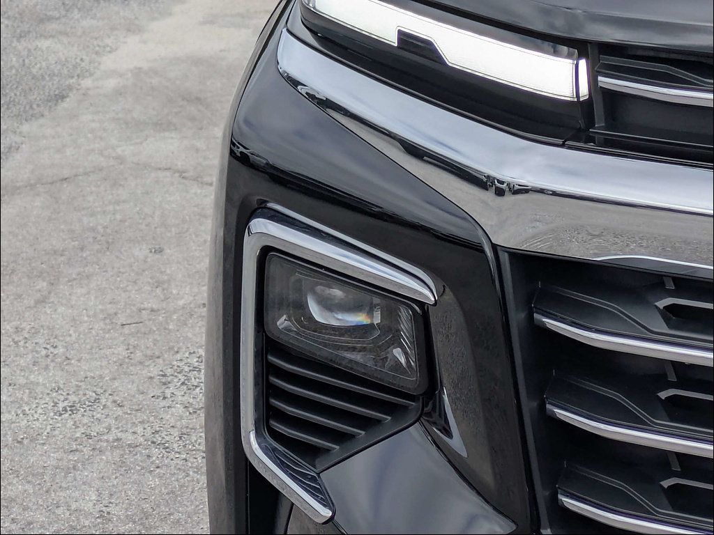 Used 2026 Chevrolet Traverse LT FWD image 11