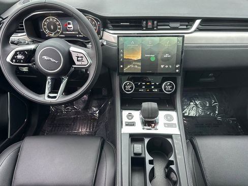 New 2025 Jaguar F-PACE R-Dynamic S image 24