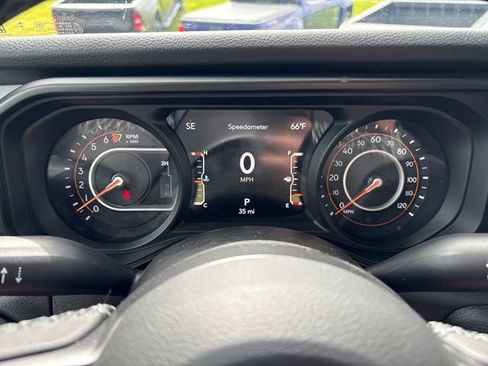 New 2026 Jeep Gladiator Sport AWD/4WD image 13