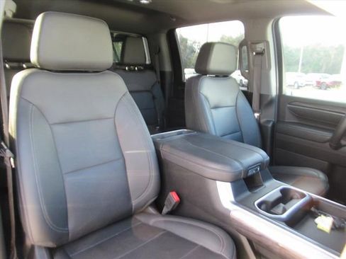 Used 2024 Chevrolet Silverado 2500 LTZ w/ LTZ Convenience Package image 11