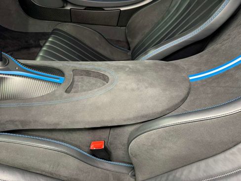 Used 2022 Bugatti Chiron Pur Sport image 23