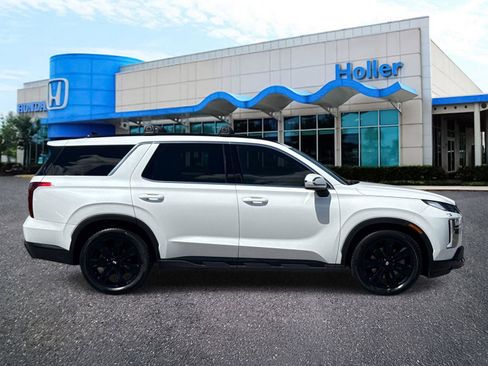 Used 2024 Hyundai Palisade XRT FWD image 2