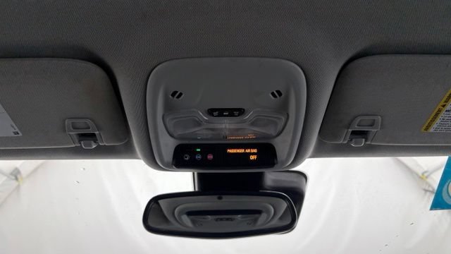 Used 2023 Chevrolet Bolt EUV LT w/ Convenience Package FWD image 38