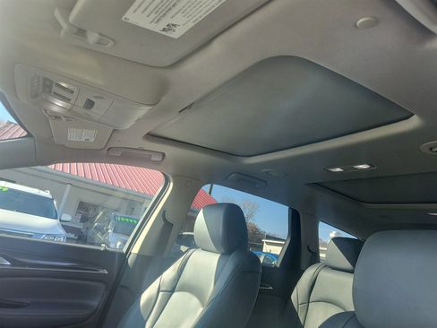 Used 2020 Buick Enclave Essence w/ Sound and Sites Package image 17