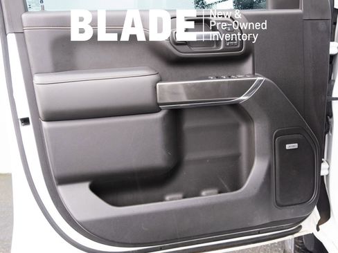 Used 2020 GMC Sierra 3500 AT4 image 16