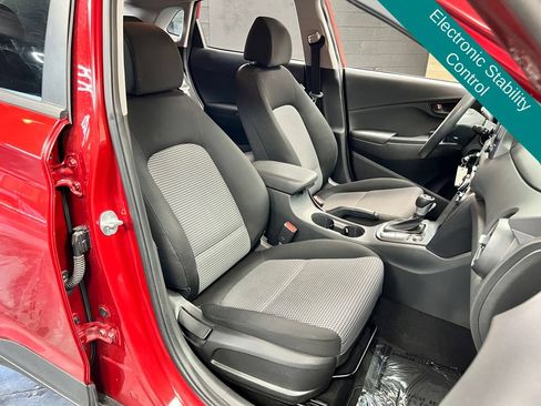 Used 2021 Hyundai Kona SE w/ Cargo Package AWD/4WD image 8