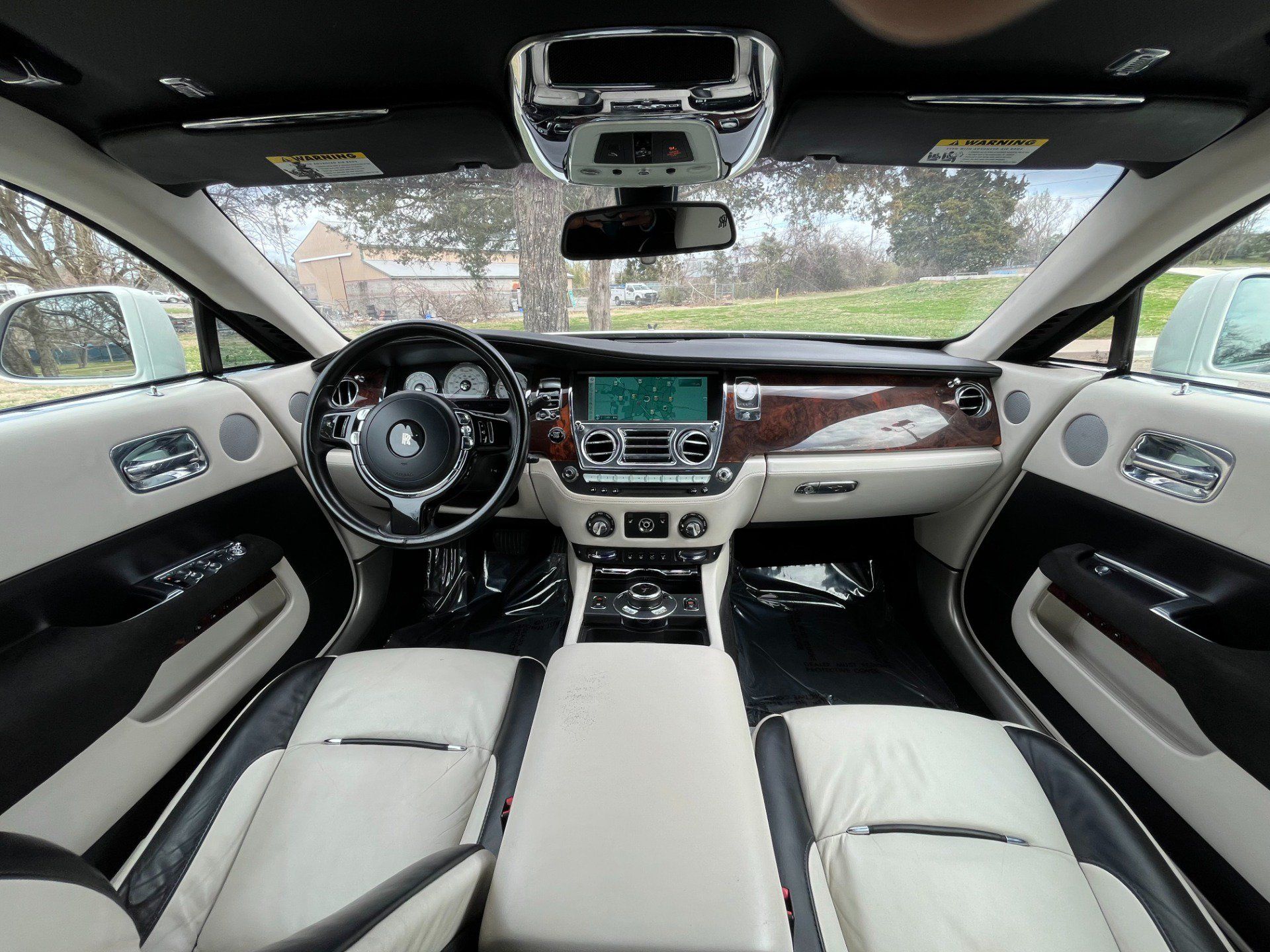 Used 2016 Rolls-Royce Wraith RWD image 28