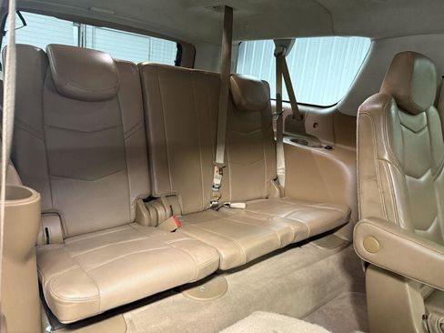 Used 2016 Cadillac Escalade ESV Platinum image 37