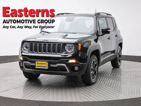 Used 2023 Jeep Renegade Latitude AWD/4WD image 1
