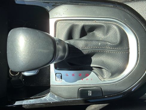 Used 2019 Kia Forte S w/ S Premium Package FWD image 32