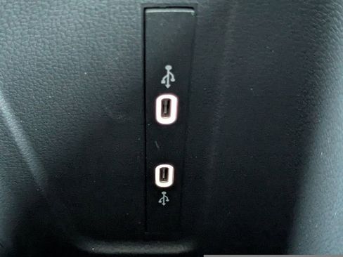 New 2026 Volkswagen Tiguan SE image 22