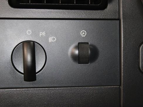 Used 2006 Ford F350 2WD Regular Cab DRW Super Duty image 21