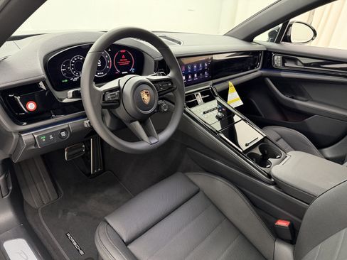 New 2026 Porsche Panamera image 4