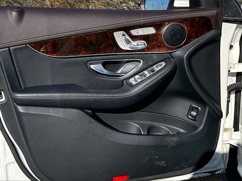 Used 2018 Mercedes-Benz GLC 300 GLC 300 image 20