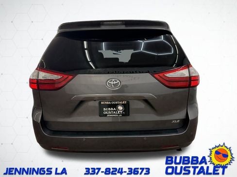 Used 2015 Toyota Sienna XLE Premium image 4