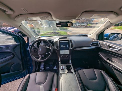 Used 2022 Ford Edge Titanium image 12