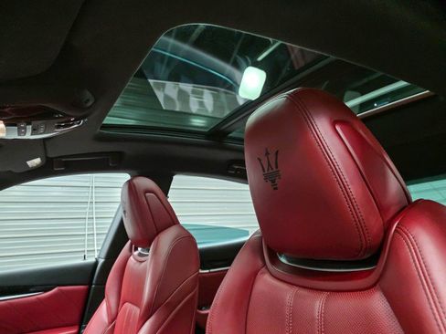 Used 2021 Maserati Levante S GranSport AWD/4WD image 19