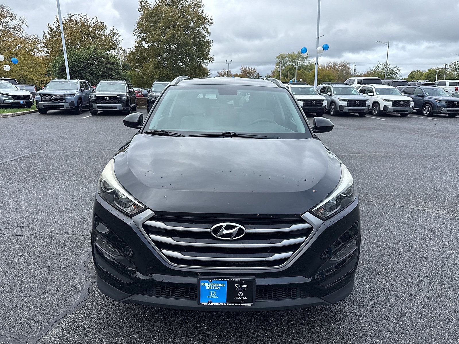 Used 2017 Hyundai Tucson SE w/ SE Popular Package 02 AWD/4WD image 1