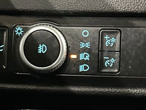 Used 2021 Ford Explorer XLT w/ Equipment Group 202A AWD/4WD image 77