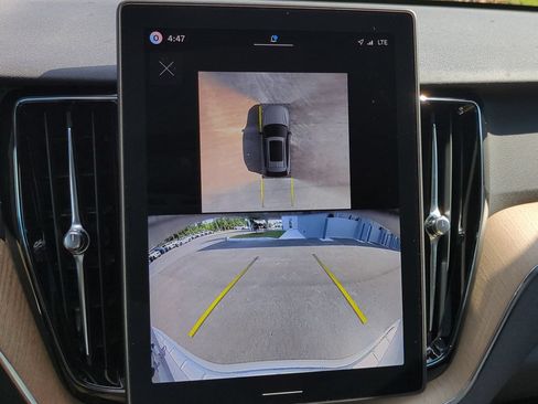 New 2026 Volvo XC60 B5 Plus AWD/4WD image 15